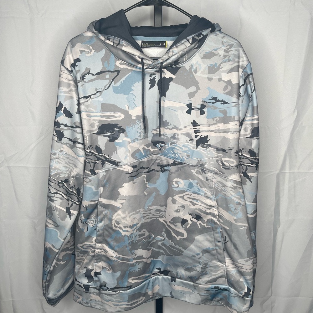 Slightly Used Mens Under Armour Large Winter Camo Blue Mix